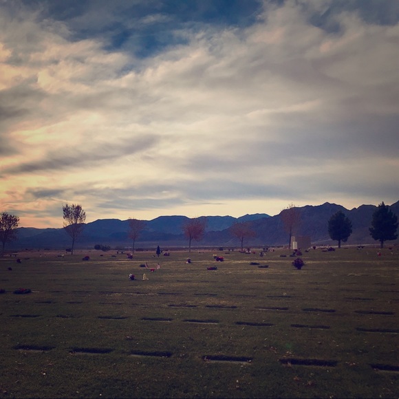 Meet your Posher, Elin - Picture 1 of 1